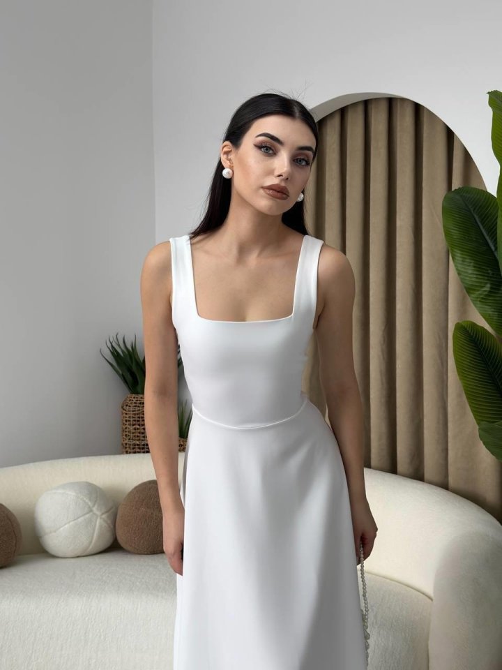 Robe Nazira